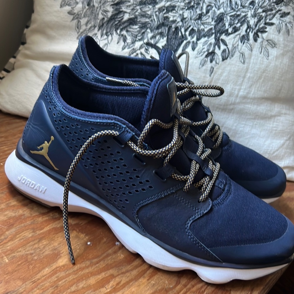 Men’s Jordan’s.